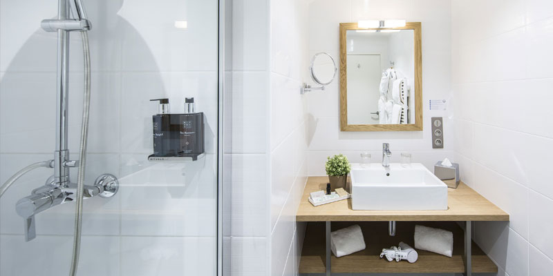 Salle de bain de la suite de l'hotel de l'Abbaye